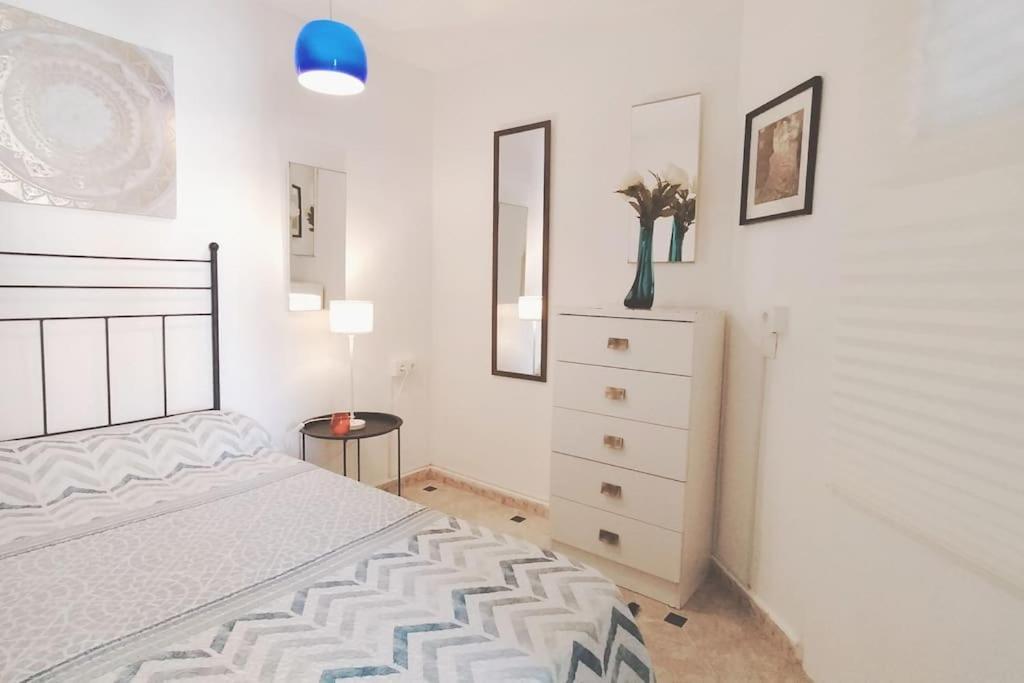 Bonito Apartamento De Dos Dormitorios En El Centro Y Calle San Miguel Torremolinos Exterior foto