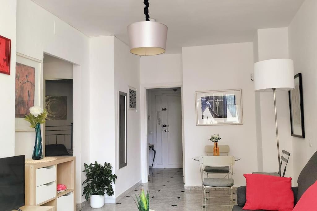 Bonito Apartamento De Dos Dormitorios En El Centro Y Calle San Miguel Torremolinos Exterior foto