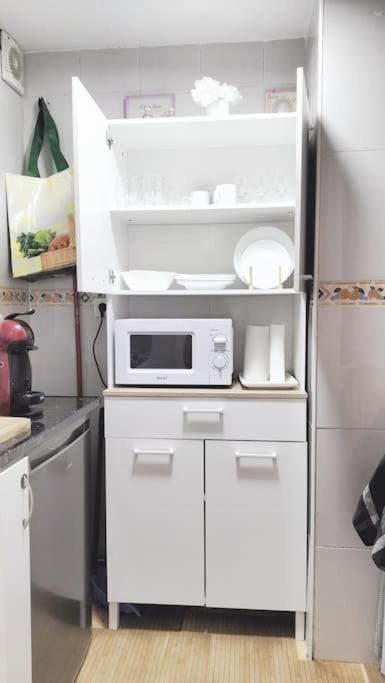 Bonito Apartamento De Dos Dormitorios En El Centro Y Calle San Miguel Torremolinos Exterior foto